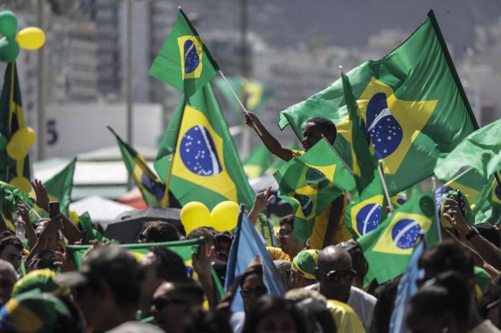 Comemoração ou campanha? As melhores imagens dos 200 anos da independência do Brasil (Lusa/EPA)