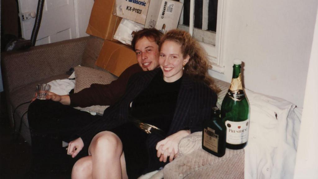 Musk na universidade com a namorada. Foto RR Auction