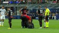 Rafael Leão sofre penálti e Giroud dá vantagem ao Milan