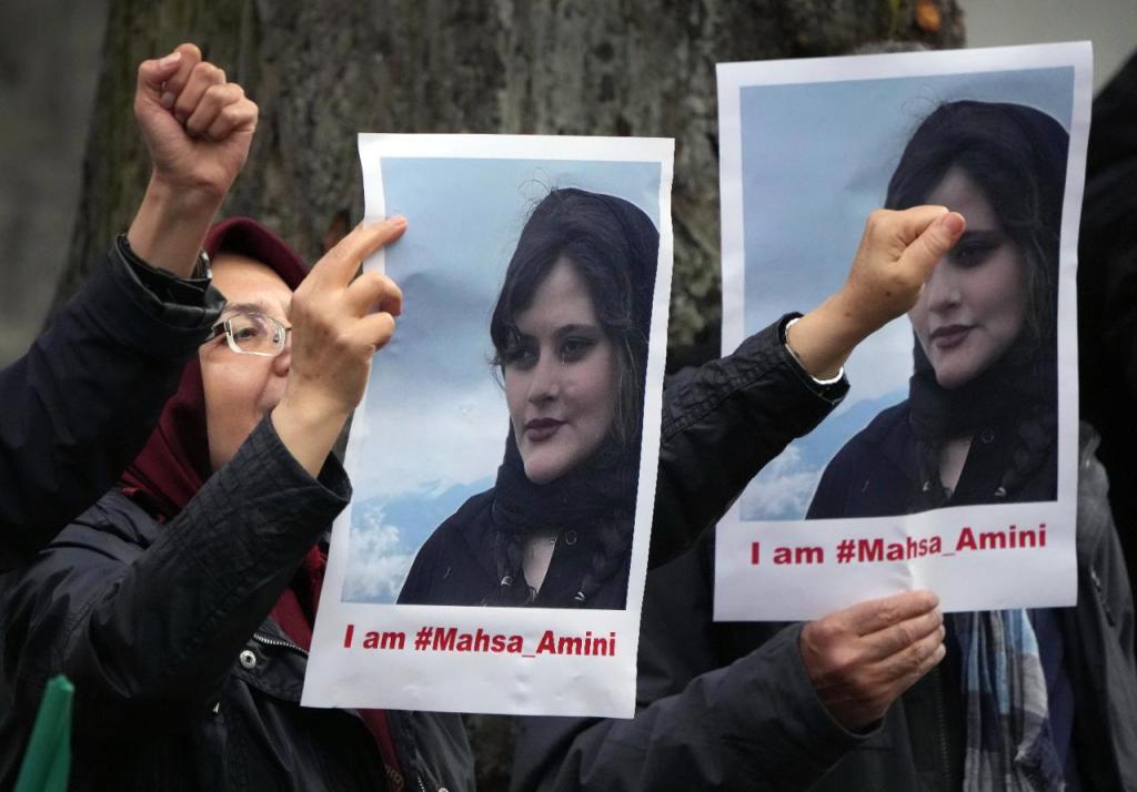 Manifestações no Irão (Associated Press)