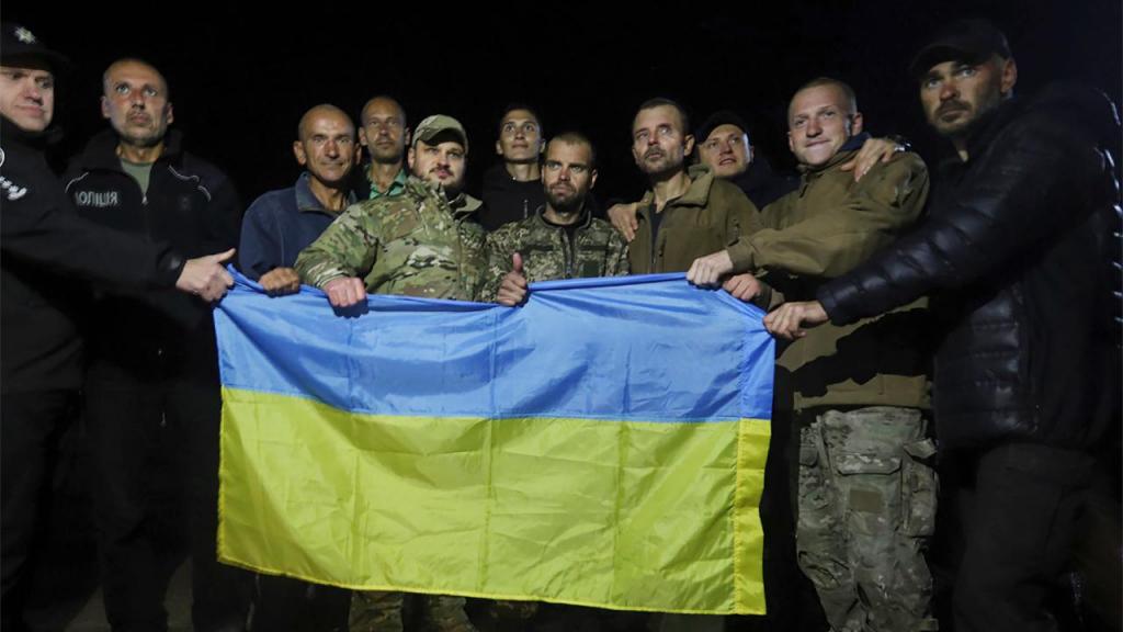 Prisioneiros de guerra trocados pela Ucrânia (AP)