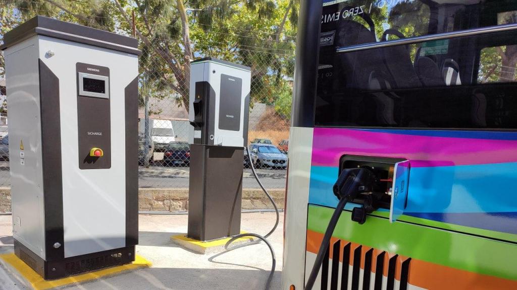 Novos carregadores para autocarros elétricos da Vai e Vem – Transportes Urbanos de Portimão