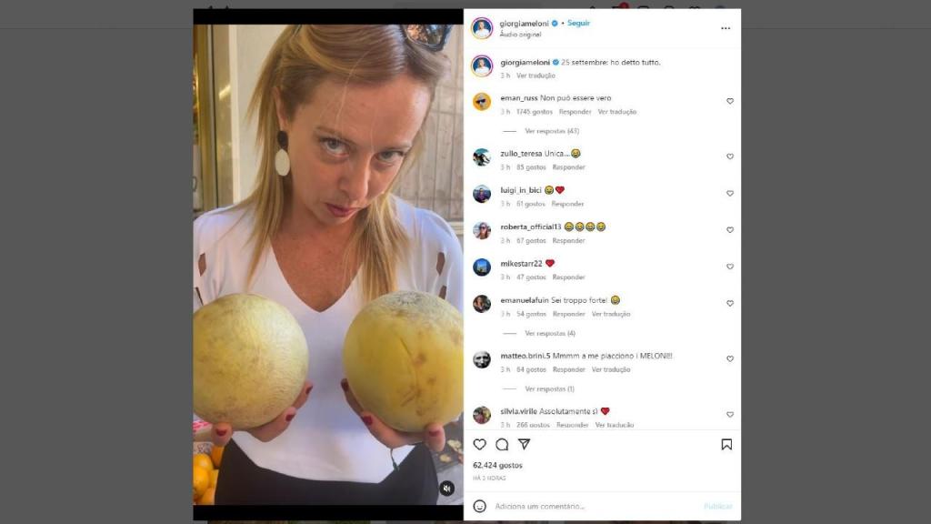 Giorgia Meloni segura em dois melões (Instagram)