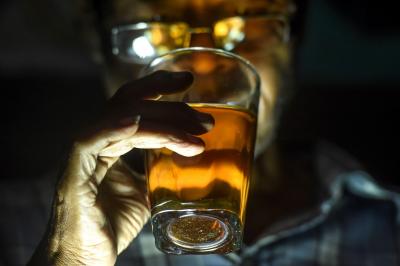 Este artigo inclui um questionário que ajuda a avaliar que dependência temos das bebidas alcoólicas (mas este artigo inclui mais em nome da saúde de nós todos) - TVI
