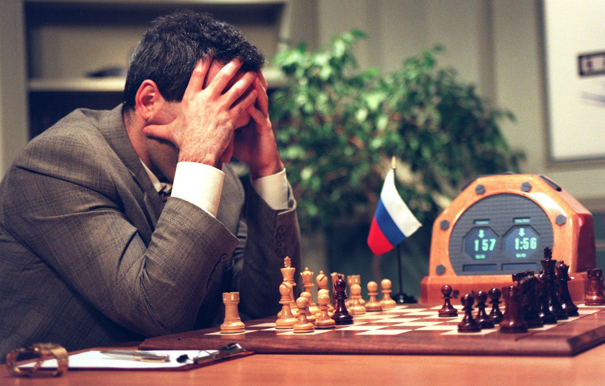 Escândalo no xadrez: melhor jogador do mundo acusa adversário de