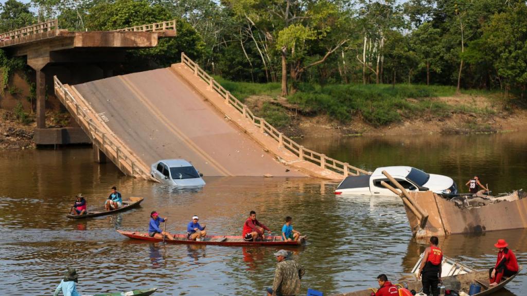 Desabamento de ponte no Brasil (Photo by MICHAEL DANTAS / AFP) (Photo by MICHAEL DANTAS/AFP via Getty Images)
