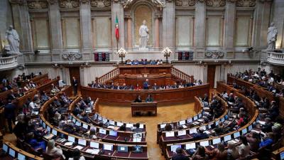 Parlamento aprova descriminalização de drogas sintéticas - TVI