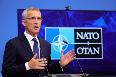Secretário-geral da NATO fica mais um ano. Stoltenberg terminava mandato em setembro - TVI