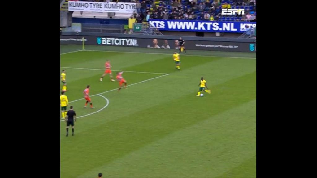 Umaro Embaló marca golaço nos Países Baixos (vídeo/ESPN)