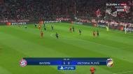 Adepto invade relvado e interrompe ataque do Bayern