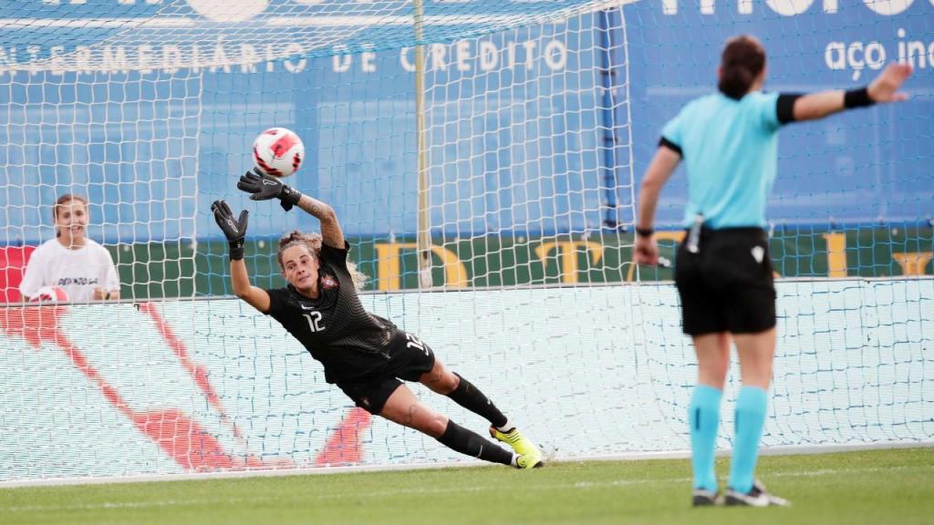 Patrícia Morais não conseguiu evitar o 1-1 no Portugal-Bélgica, feito de penálti