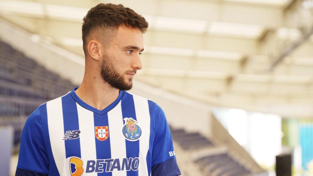 João Mário renova pelo FC Porto até 2027