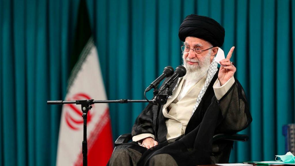 Ali Khamenei, líder do Irão (AP)
