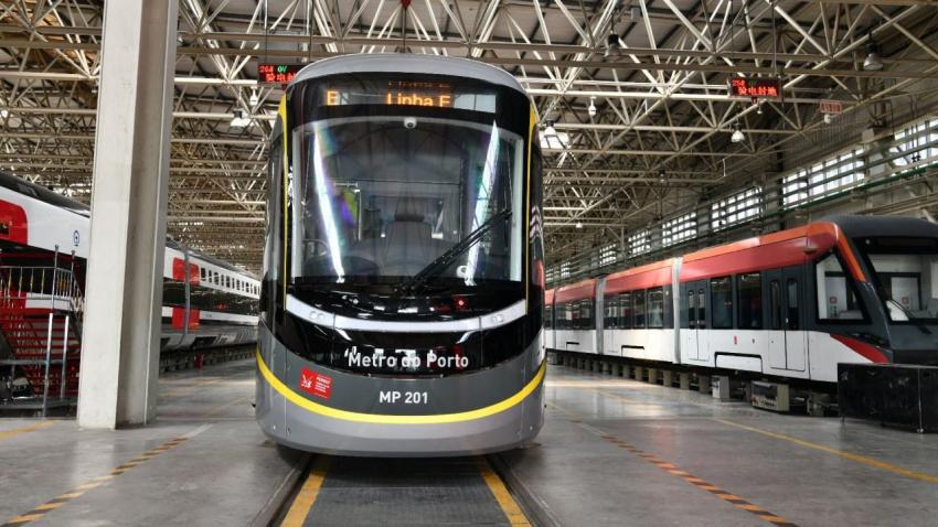 Comboios feitos na China para o Metro do Porto - AWAY