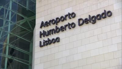 Tentaram esconder 15 quilos de cocaína nas malas mas foram apanhados à chegada ao aeroporto de Lisboa - TVI