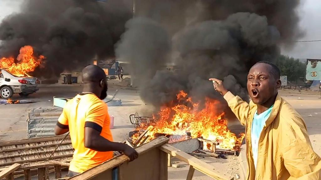 Protestos contra o governo no Chade (AP)