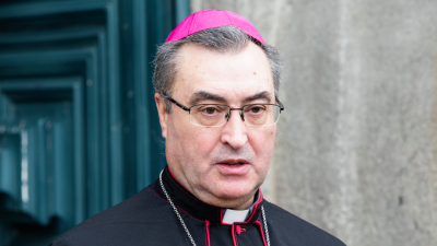 Abusos sexuais: católicos do Porto “desanimados” com a “falta de sentido de urgência e de clareza” do bispo Manuel Linda - TVI
