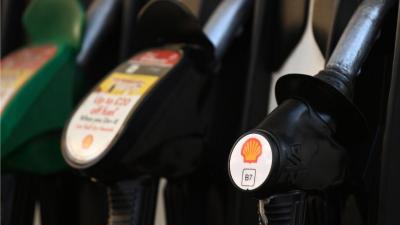 Governo volta a reduzir desconto nos combustíveis em agosto - TVI
