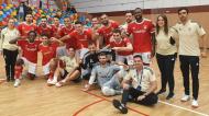 Equipa de futsal do Benfica celebra passagem à Ronda de Elite