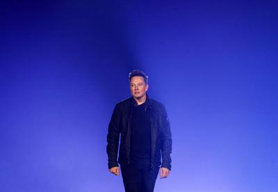 Inteligência artificial pode levar à "destruição da civilização", avisa Elon Musk (que está a investir nela) - TVI