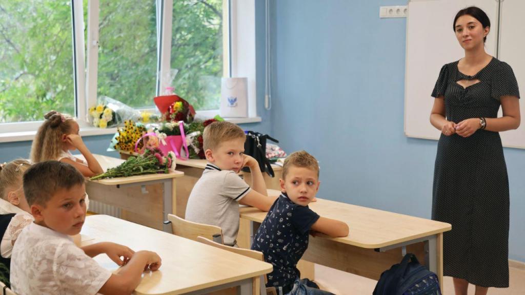 Escola russa em Mariupol (AP)