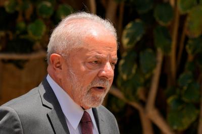 Lula da Silva em Portugal para fechar 13 acordos na primeira cimeira luso-brasileira em sete anos - TVI