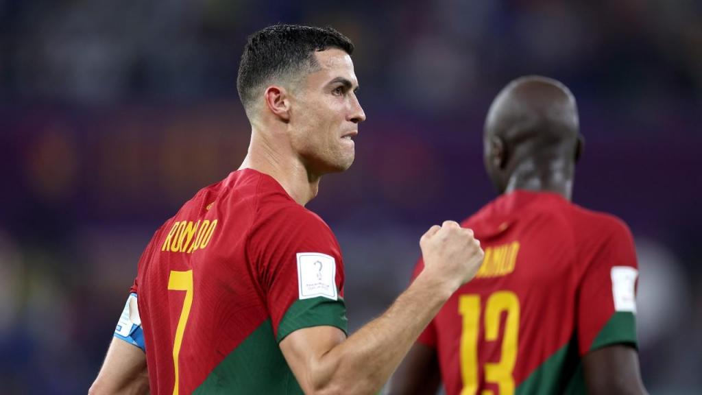 Cristiano Ronaldo festeja golo no Portugal-Gana