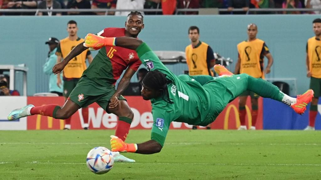 A finalização de Rafael Leão para o 3-1 no Portugal-Gana