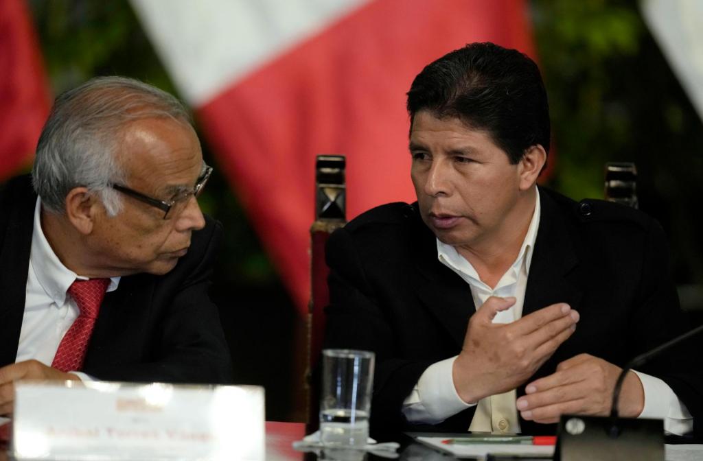 Pedro Castillo e Anibal Torres (Associated Press)