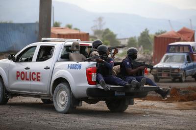Confrontos entre grupos armados causam 70 mortos em cinco dias no Haiti - TVI