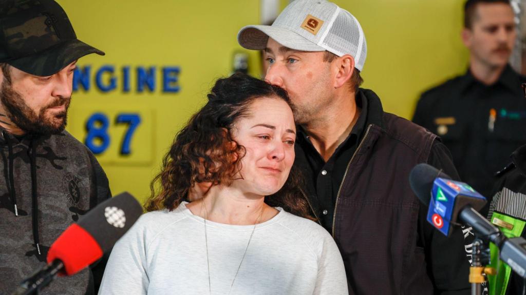Paramédica ajudou a salvar a própria filha (AP Photo)