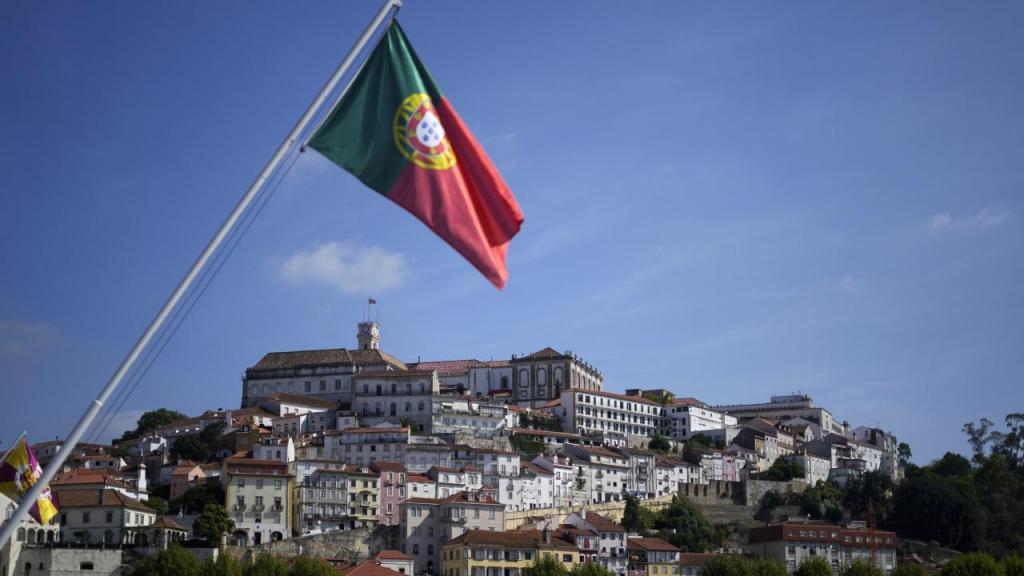 Coimbra (Foto: Armando Franca/ AP)