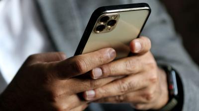 Como proteger-se dos "invasores" de iPhones que não vão deixá-lo entrar no seu próprio telemóvel - TVI