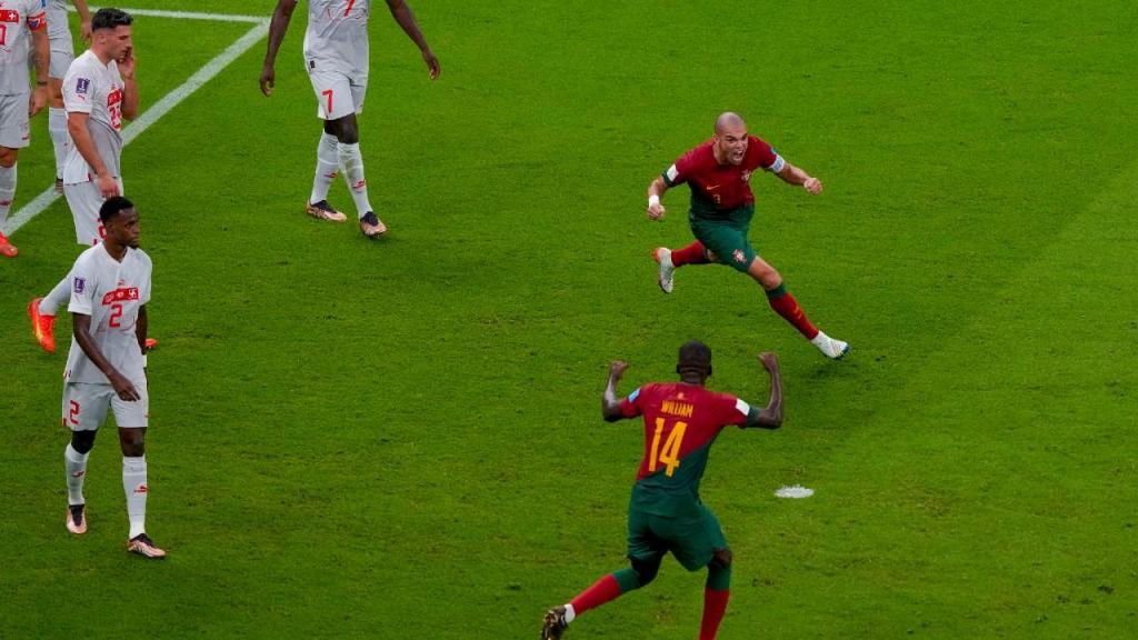 Pepe fez o 2-0 no Portugal-Suíça