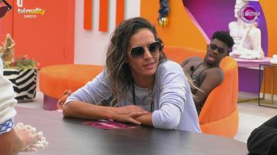 Patrícia Silva distribui frases sentidas aos concorrentes da casa! - Big Brother