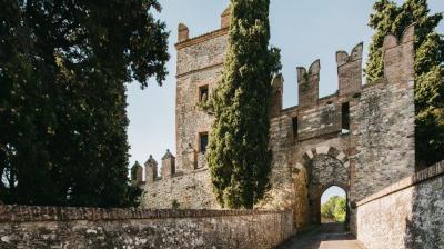 Há um castelo com passagens secretas à venda em Itália por um pouco menos de dois milhões de euros - TVI