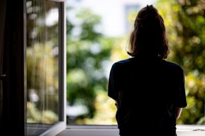 60% das mulheres sentem que solidão aumenta à medida que progridem na carreira - TVI