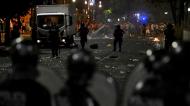 Polícia defende o Obelisco de Buenos Aires e faz detenções durante os festejos do título mundial da Argentina (LUIS ROBAYO/AFP via Getty Images)