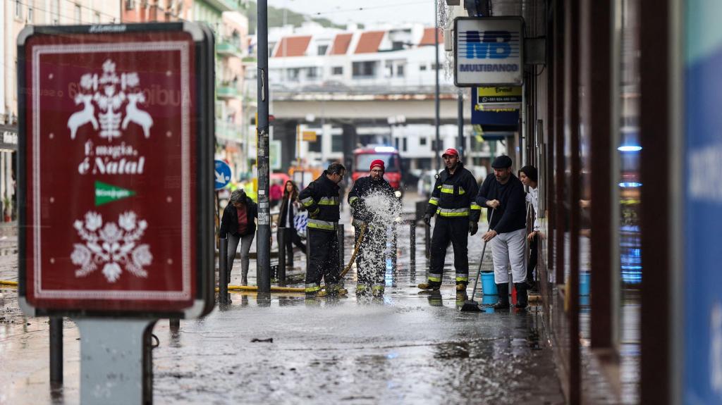 Chuva intensa em Lisboa (imagem Getty)