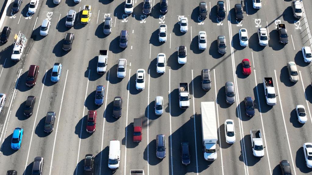 Trânsito, carros e poluição (imagem Getty)