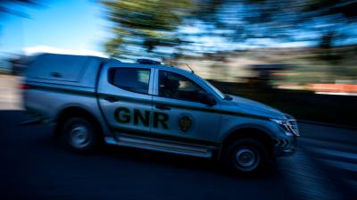 Militar da GNR morre em acidente de viação durante o serviço em Loulé - TVI
