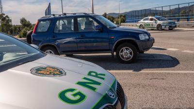 GNR deteta 317 infrações em operação contra a economia paralela - TVI