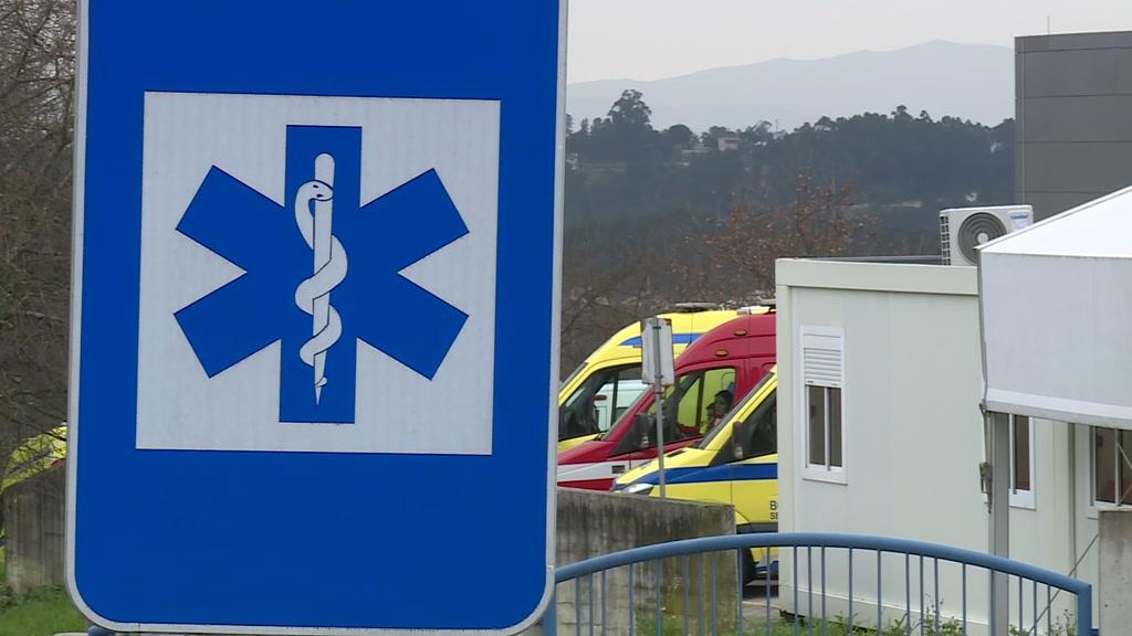Dezenas de ambulâncias retidas nas urgências de Viseu: 