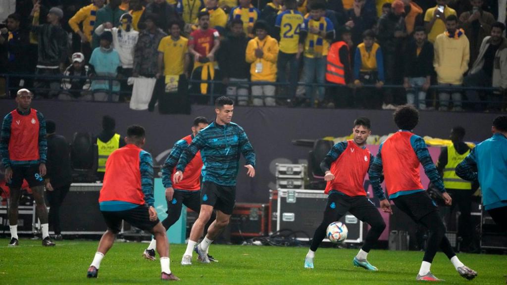 O primeiro treino de Ronaldo no Al Nassr (AP Photo/Amr Nabil)