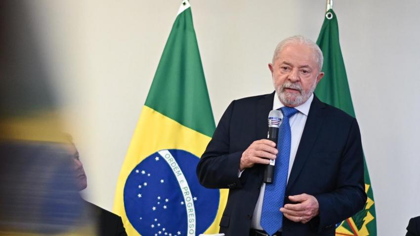 Lula da Silva - AWAY