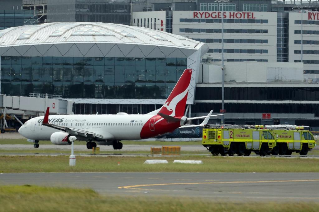 Qantas (Associated Press)