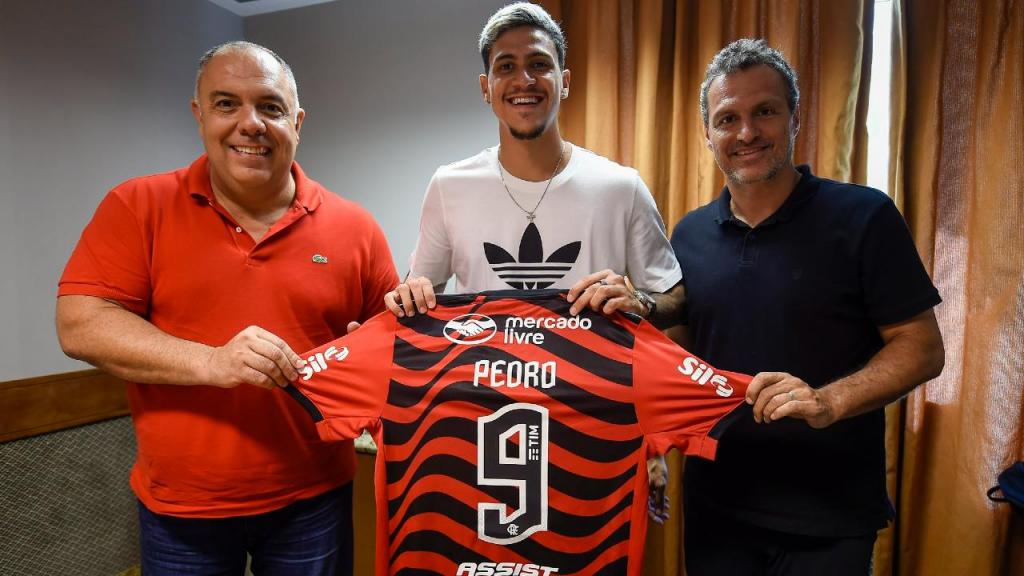 Pedro renova com o Flamengo até 2027 (Flamengo)