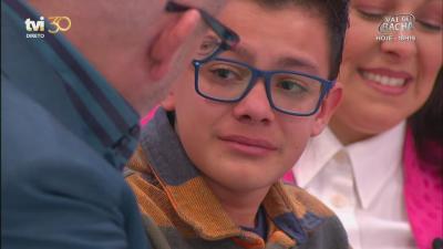Goucha tenta reconfortar jovem emocionado pela perda do irmão - TVI