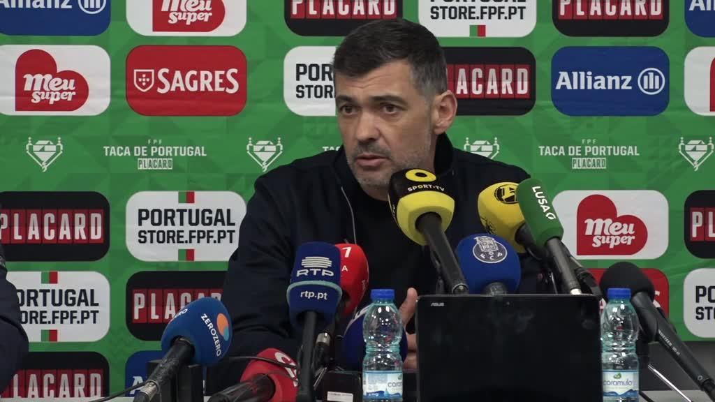 FC Porto: Conceição explica ausência de Fábio Cardoso e fala Bernardo Folha