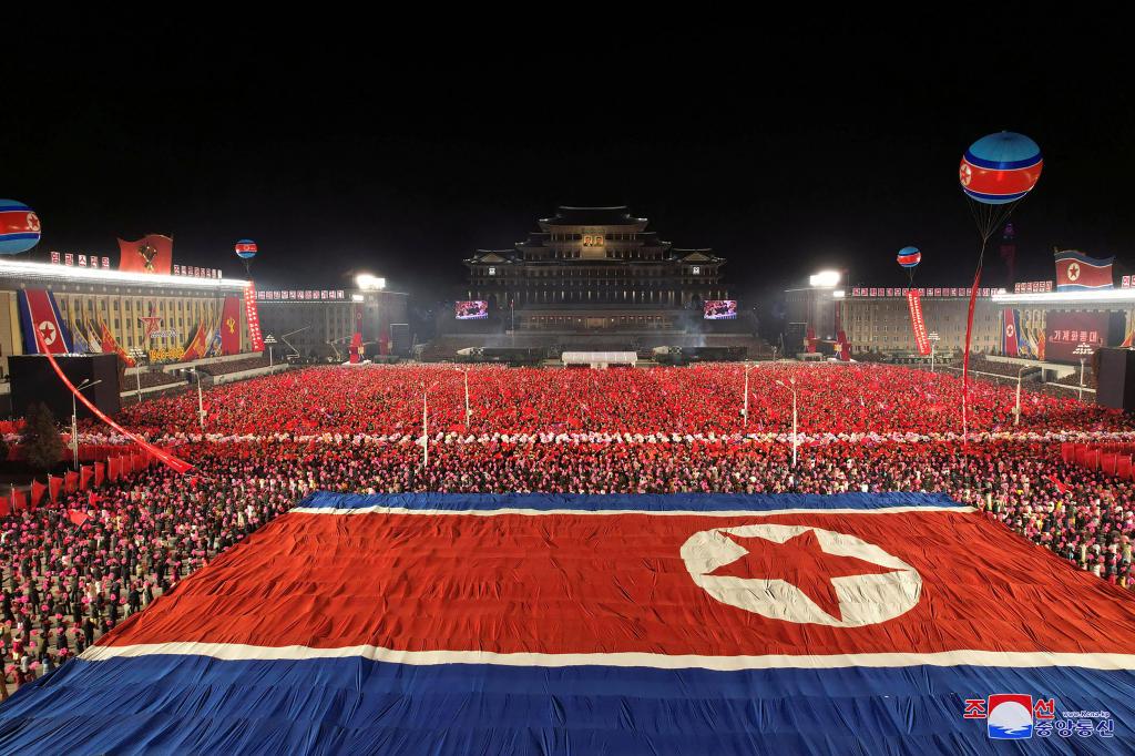 Parada militar em Pyongyang, 9 de fevereiro de 2023. Foto: KCNA via AP